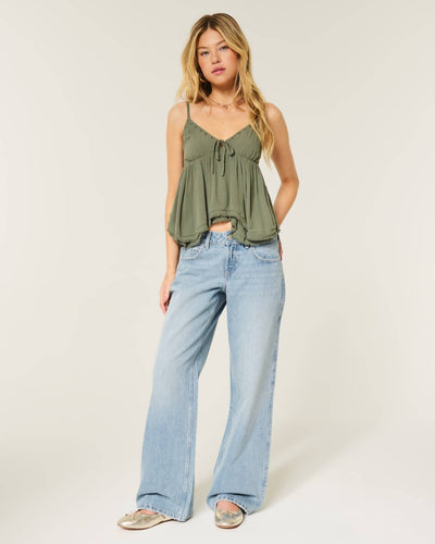 Low-Rise Light Wash Baggy Jeans